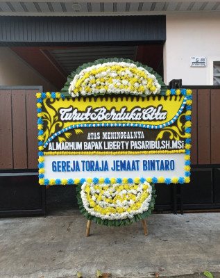 Papan Bunga Duka di Karangmalang
